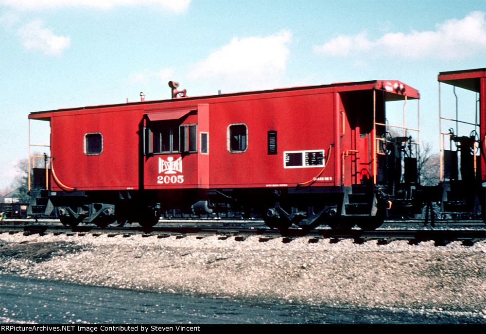 Bessemer & Lake Erie caboose BLE #2005